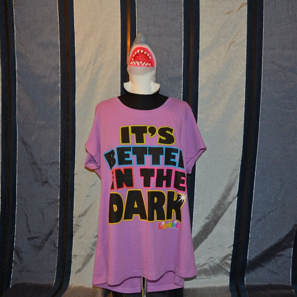 Torrid Doe Purple Lite Brite Better in the Dark Tee Shirt Size 2 Super Soft EUC